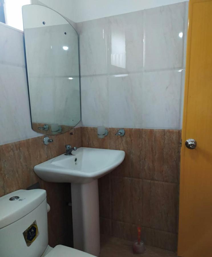 River Side Holiday Inn Велигама Экстерьер фото